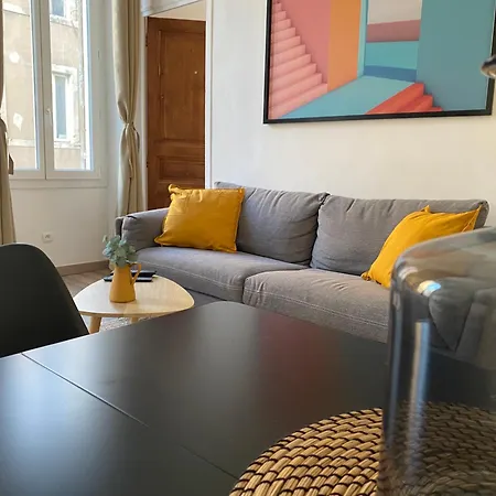 Apartment Republique / La Joliette *